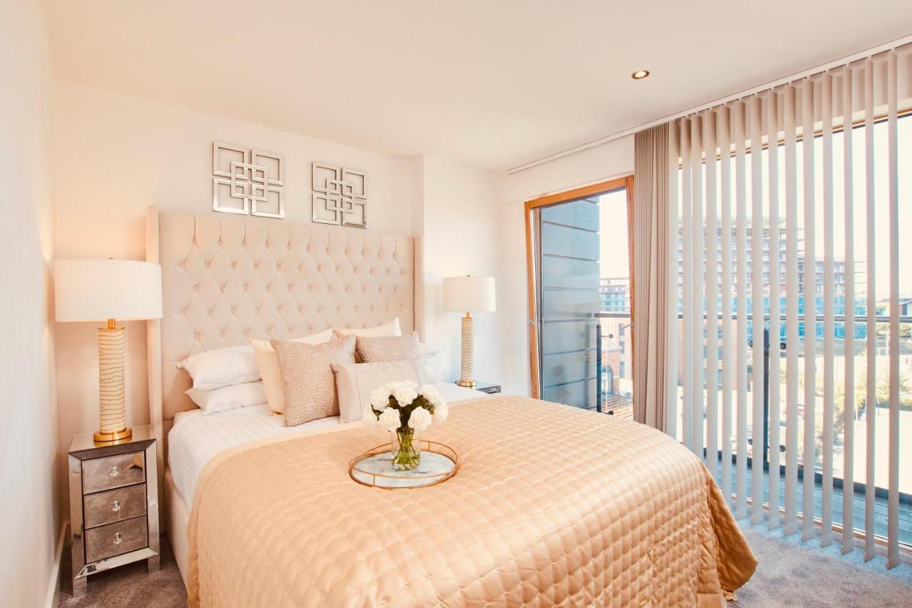 לידס King Deluxe City Apt Large Balcony& Free Parking! מראה חיצוני תמונה