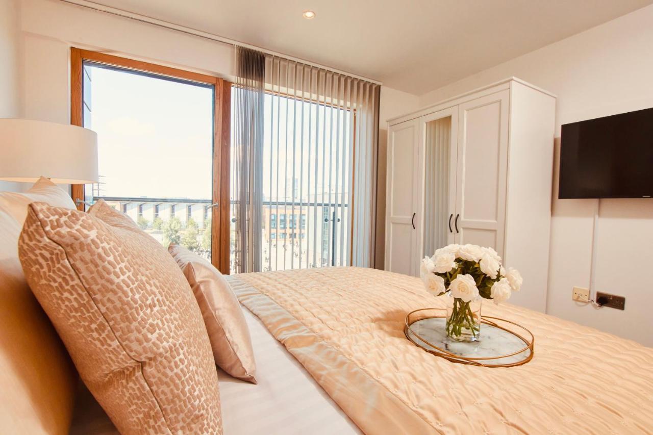 לידס King Deluxe City Apt Large Balcony& Free Parking! מראה חיצוני תמונה