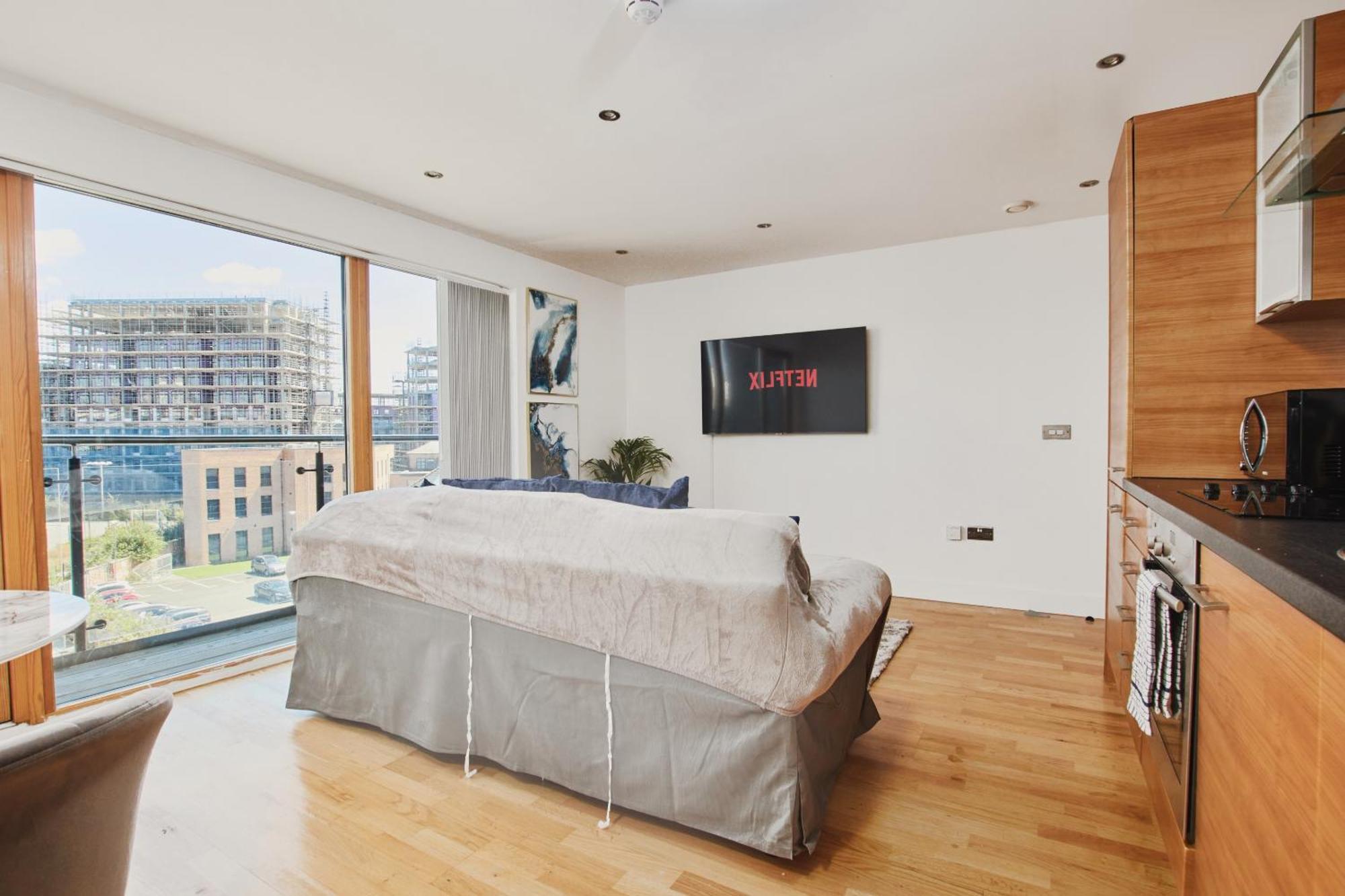 לידס King Deluxe City Apt Large Balcony& Free Parking! מראה חיצוני תמונה