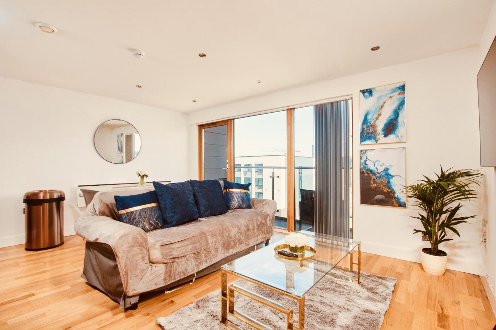 לידס King Deluxe City Apt Large Balcony& Free Parking! מראה חיצוני תמונה